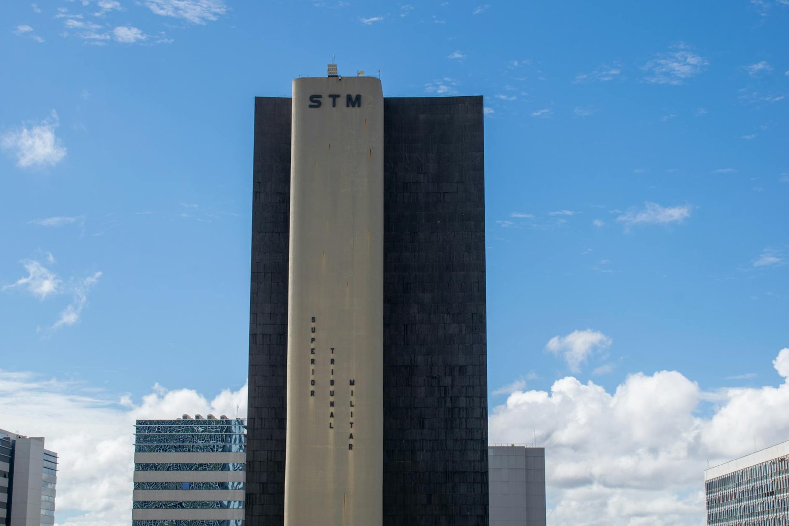 federal reserve building — financial news