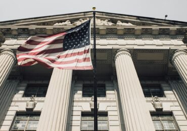 Rising Unemployment Puts Rate-Cut Pressure Back on the Fed