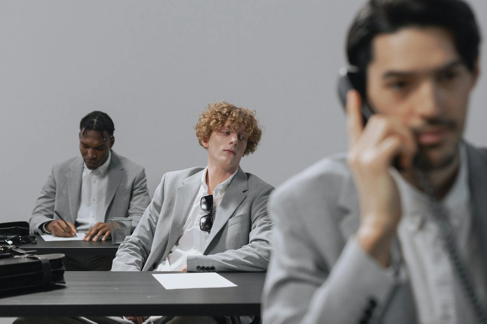 unemployment office workers — financial news