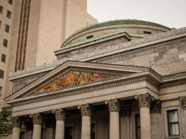 bank of canada building — financial news