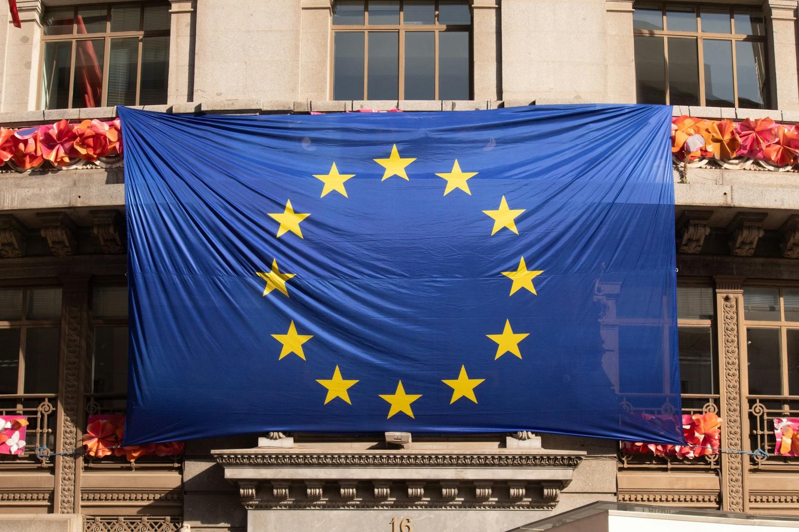 EU Envoy Pushes to Reintegrate Syria Into Global Economy