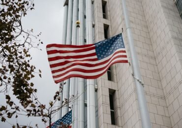 Analyst Argues Fed Is Tolerating Higher Inflation to Shield Growth and Markets