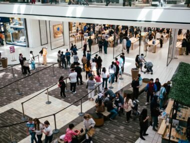 retail shopping store — financial news