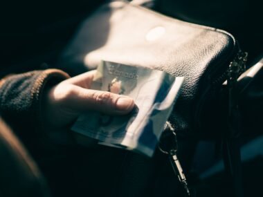 canadian dollar currency — financial news