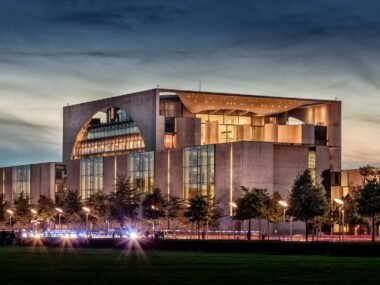 federal reserve building — financial news