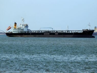 oil tanker persian gulf — financial news