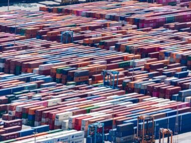 us customs shipping containers port — financial news