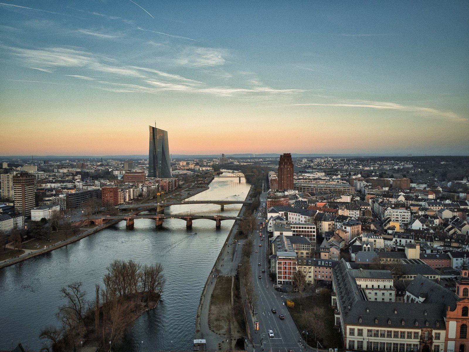 european central bank building — financial news