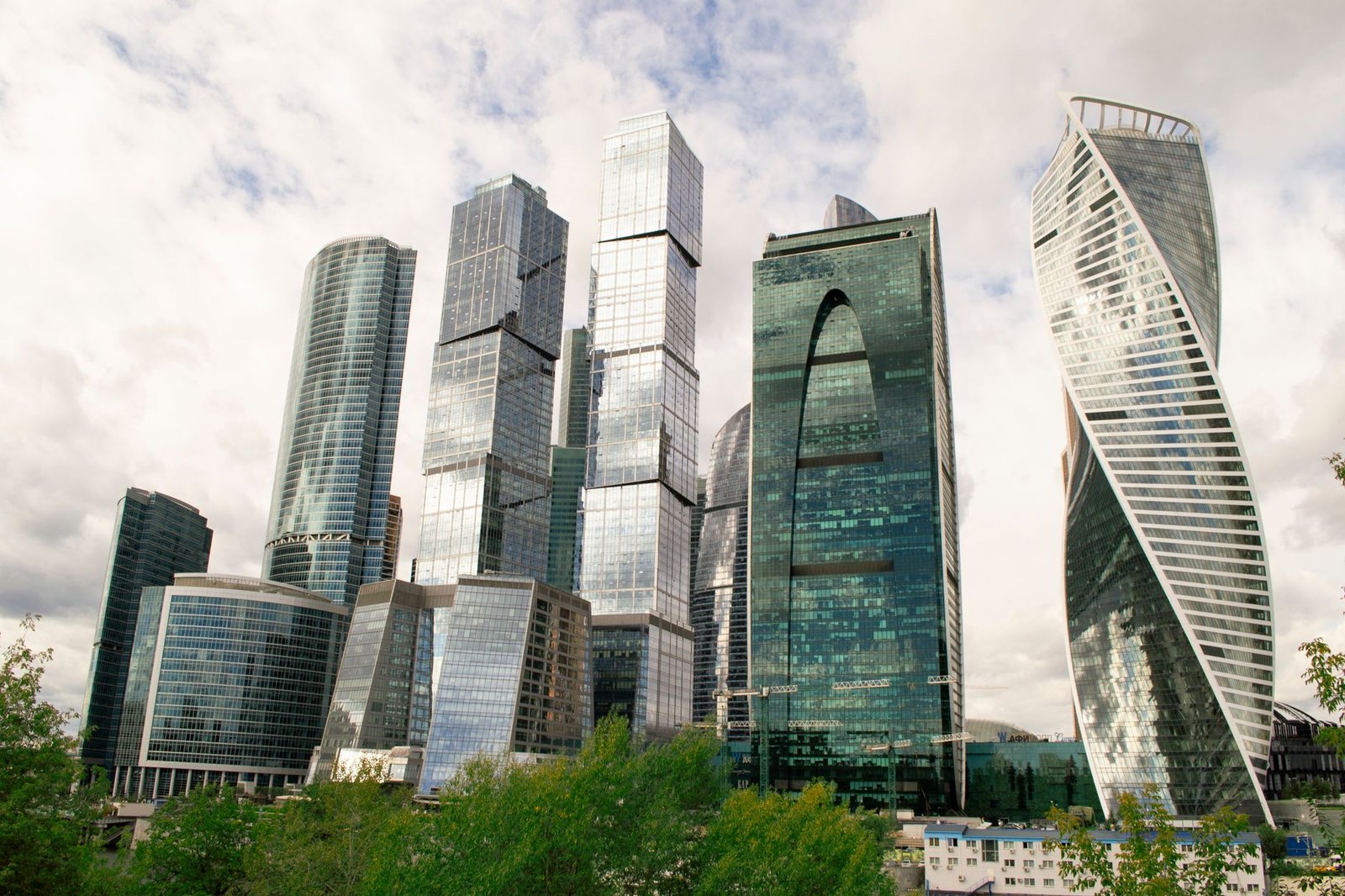 financial district skyscrapers — financial news