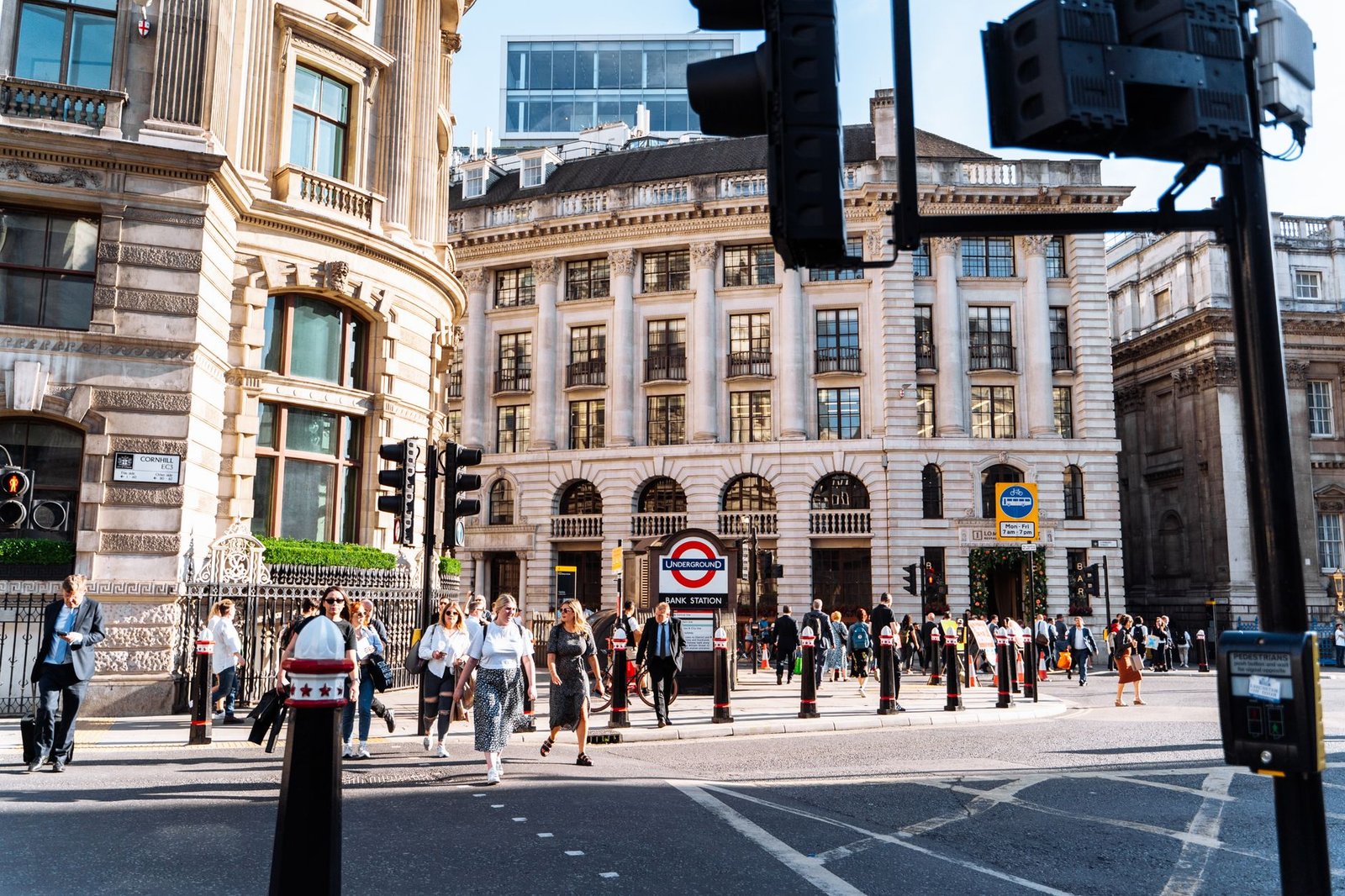 london bank of england building — financial news