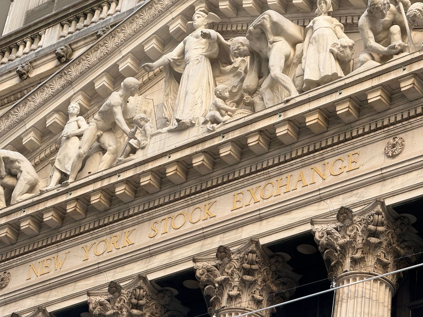 mumbai stock exchange building — financial news