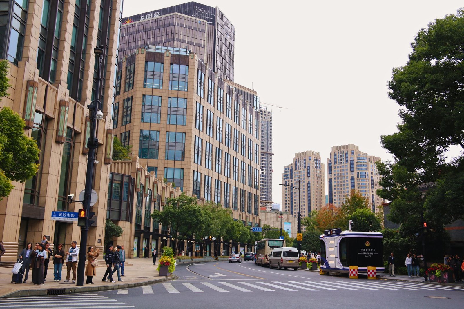 shanghai stock exchange building — financial news