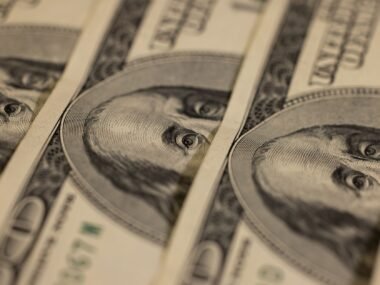 us dollar currency bills — financial news
