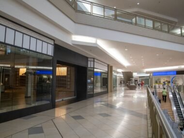 us retail store shoppers — financial news