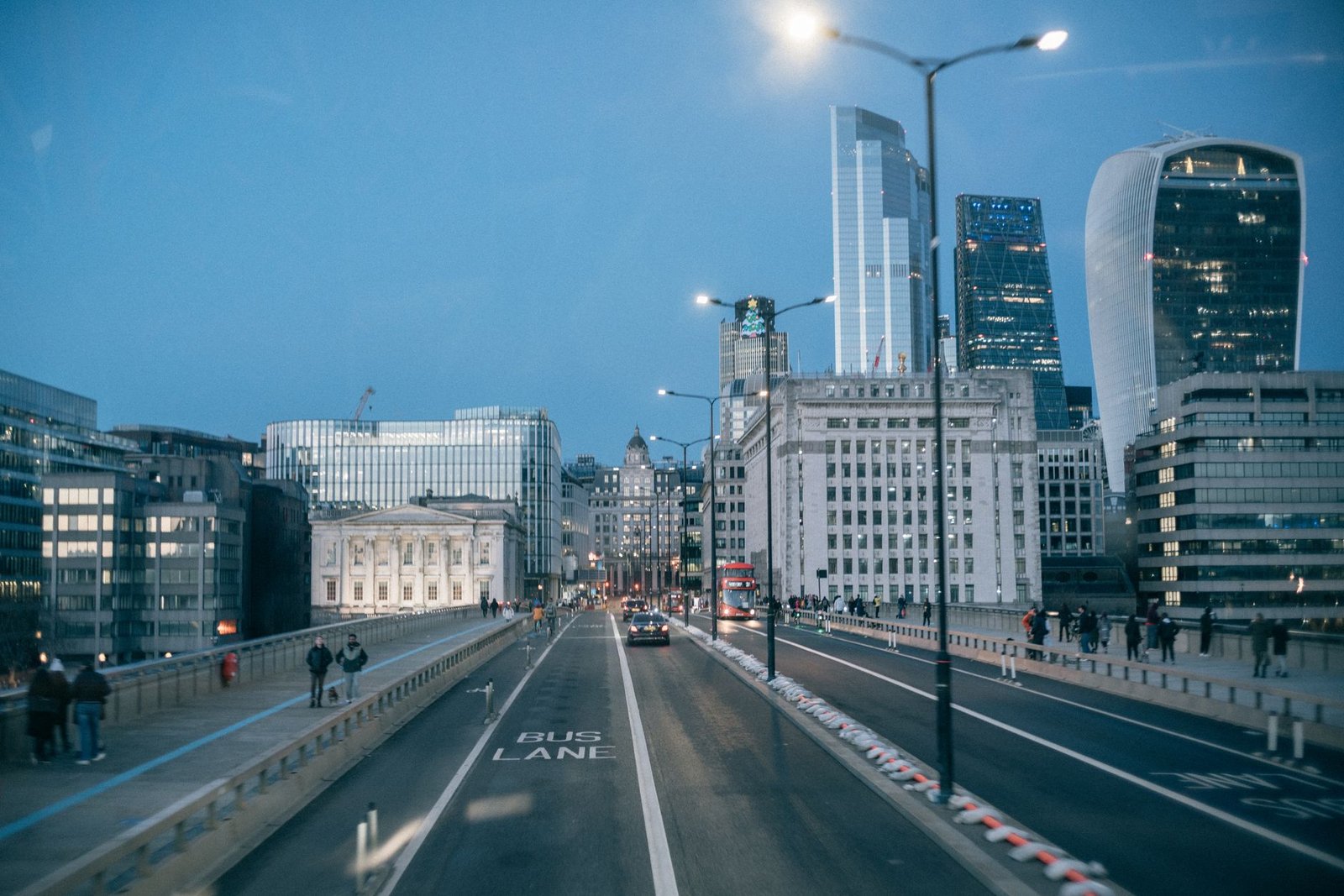 bank of england building london — financial news