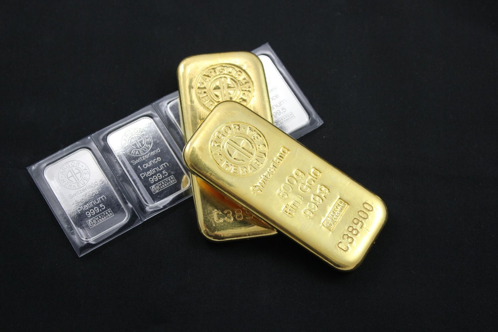 gold bars trading floor — financial news