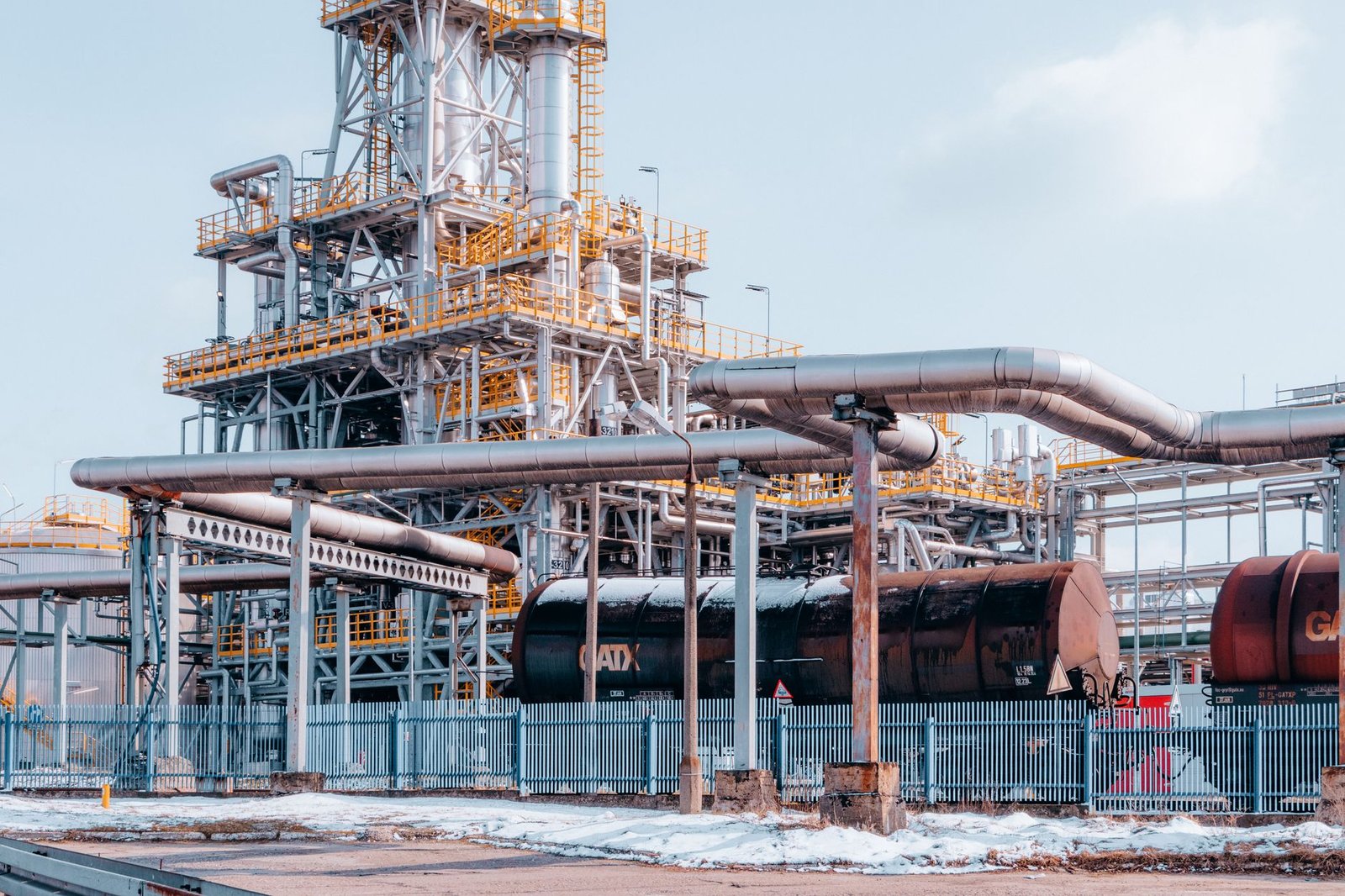 oil refinery pipeline — financial news