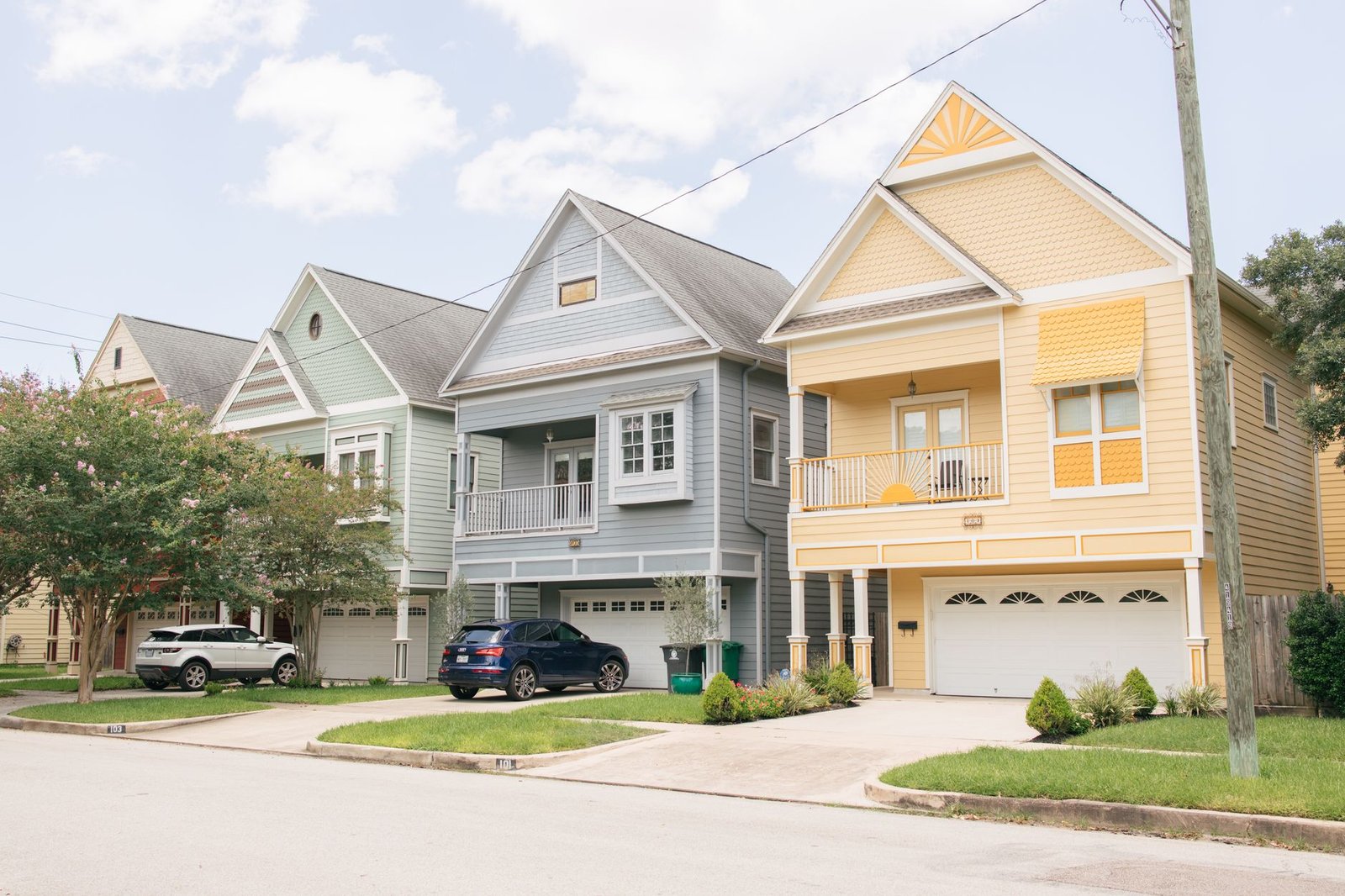 residential homes neighborhood — financial news