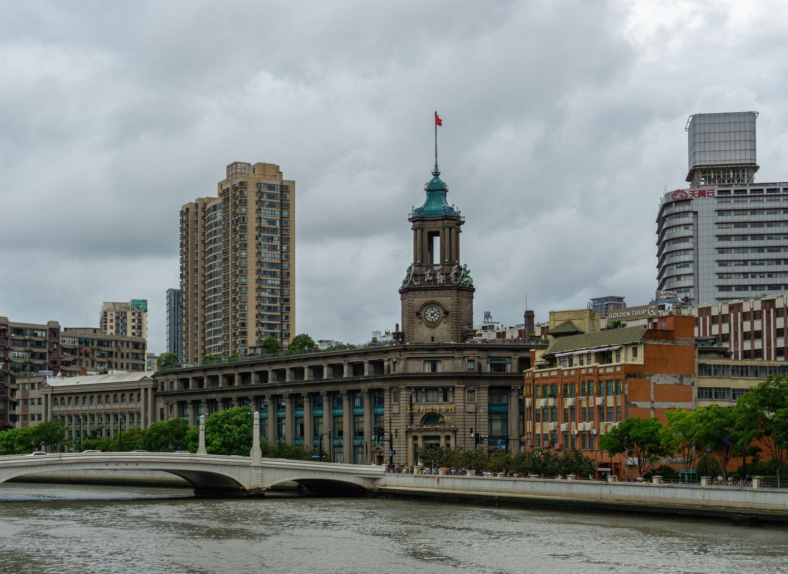shanghai stock exchange building — financial news
