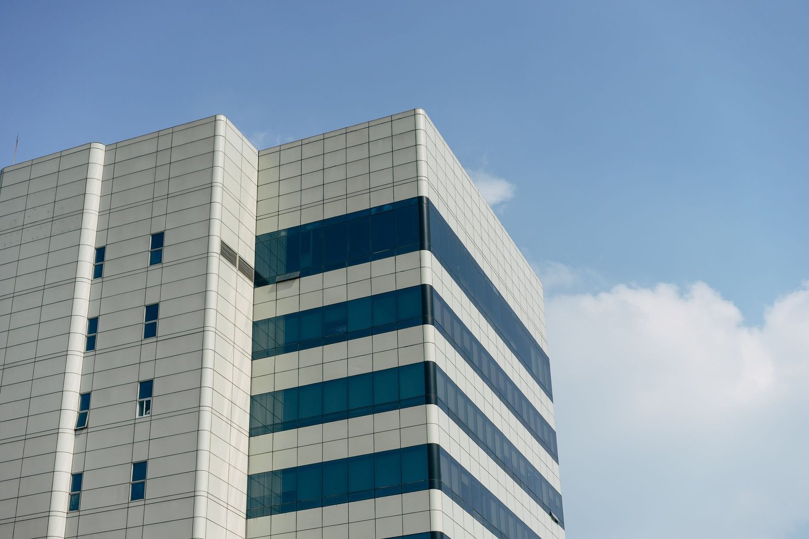 south korea central bank building — financial news
