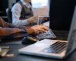 unemployment office workers — financial news