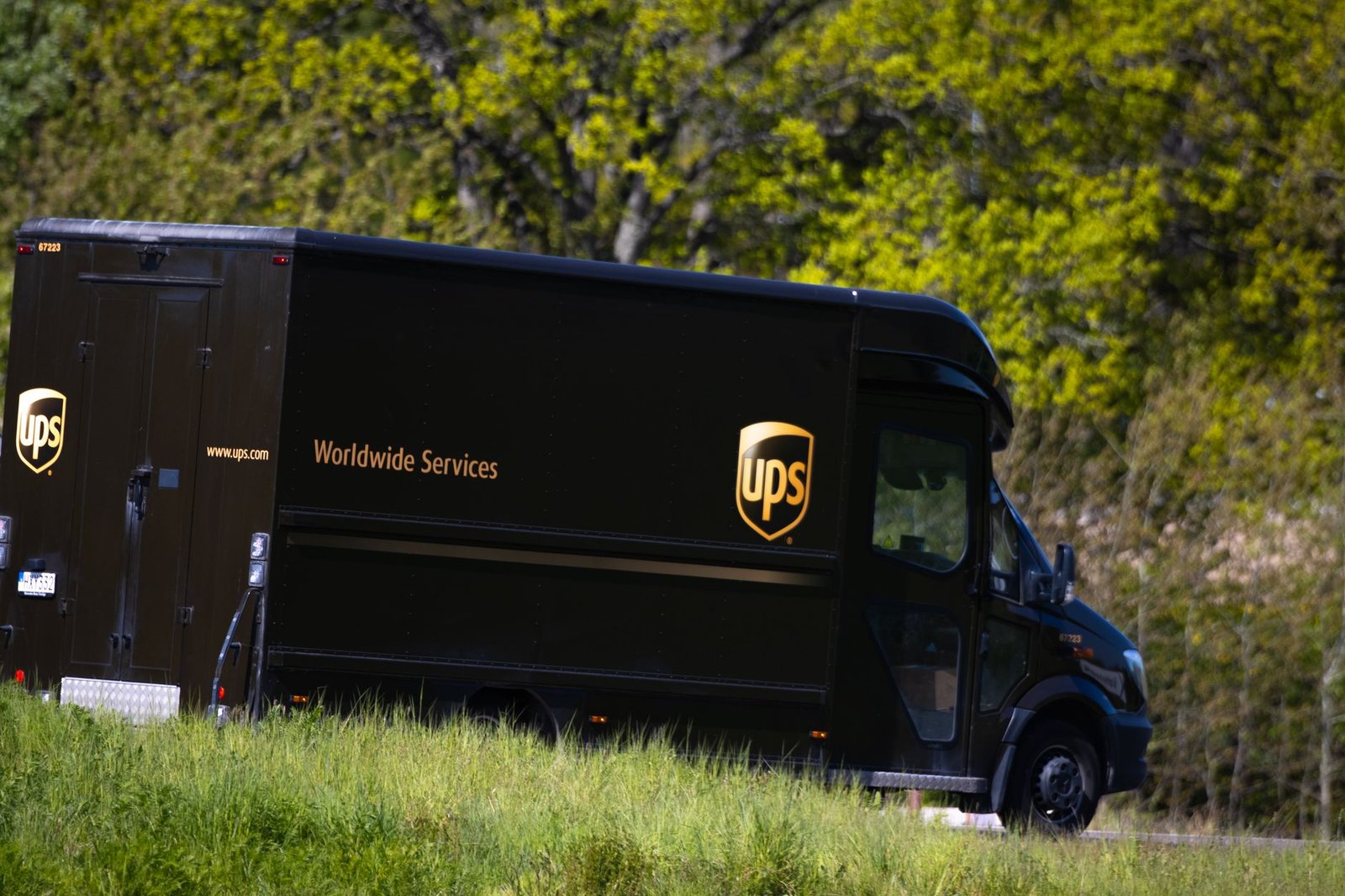 ups delivery truck — financial news