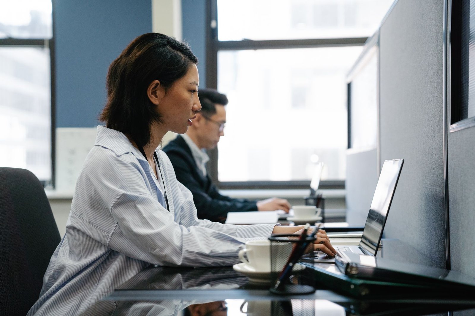 office workers — financial news
