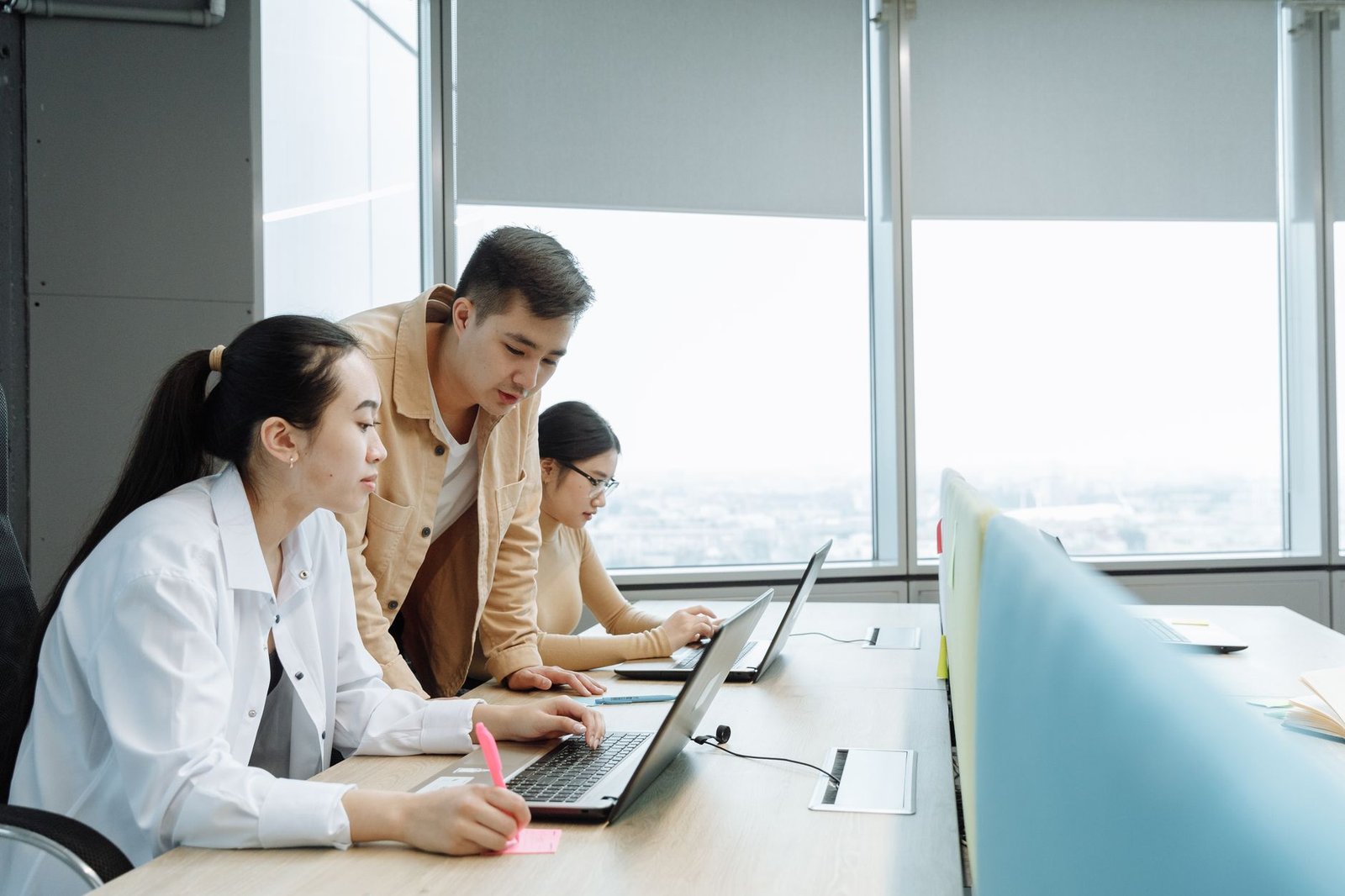 office workers — financial news