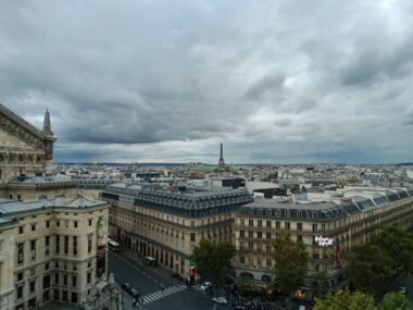 paris eiffel tower financial district — financial news